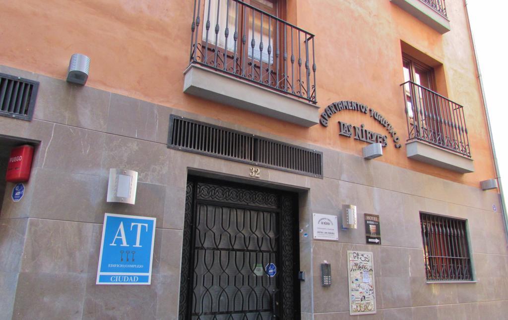 Apartamentos Turisticos Las Nieves Granada Bagian luar foto