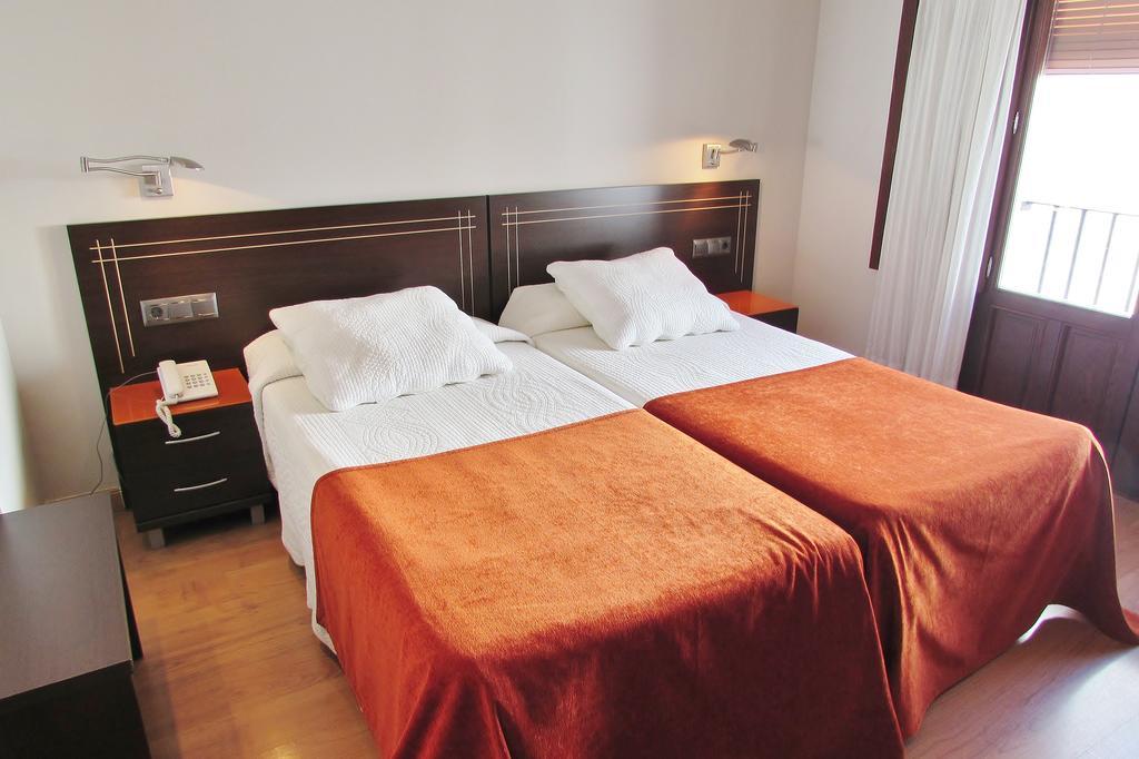 Apartamentos Turisticos Las Nieves Granada Bagian luar foto