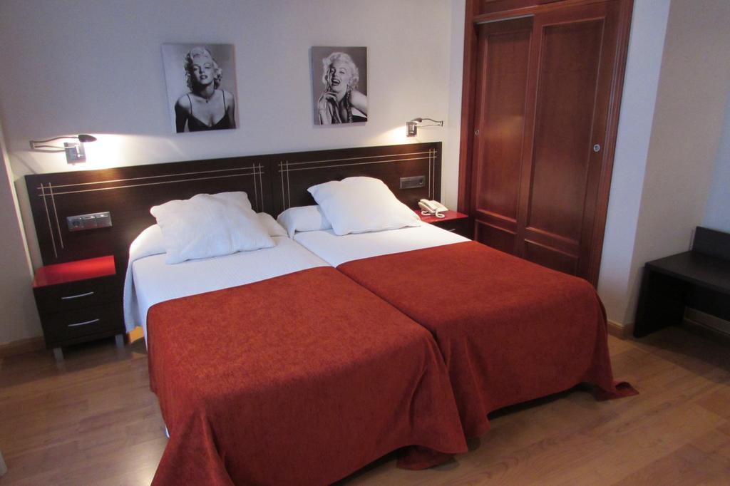 Apartamentos Turisticos Las Nieves Granada Bagian luar foto