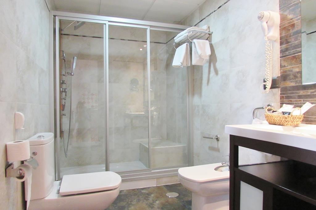 Apartamentos Turisticos Las Nieves Granada Bagian luar foto