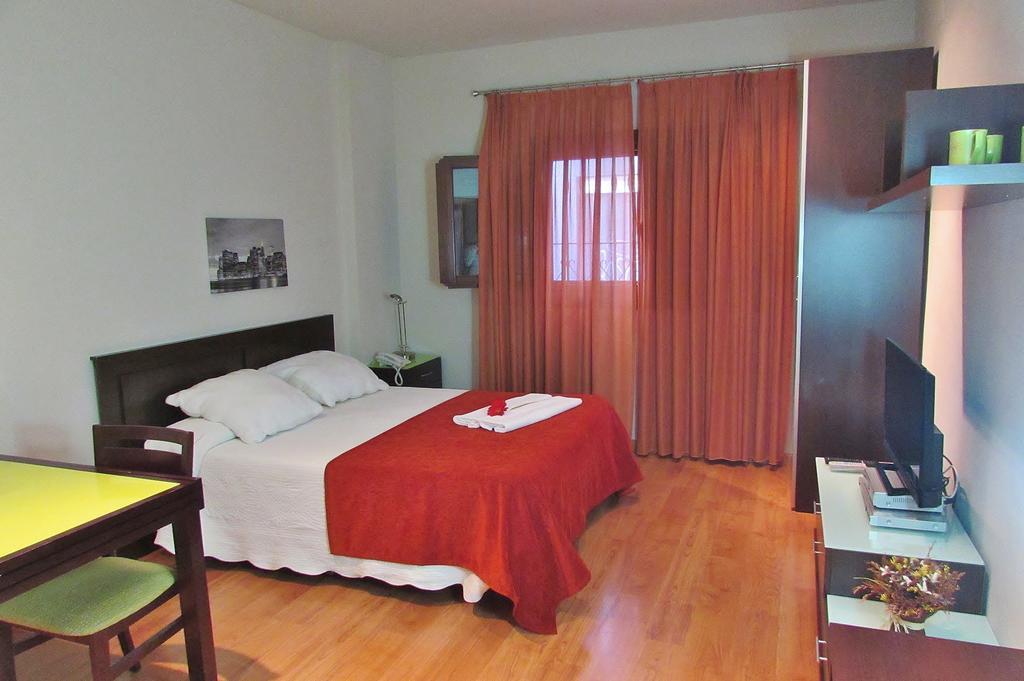 Apartamentos Turisticos Las Nieves Granada Bagian luar foto